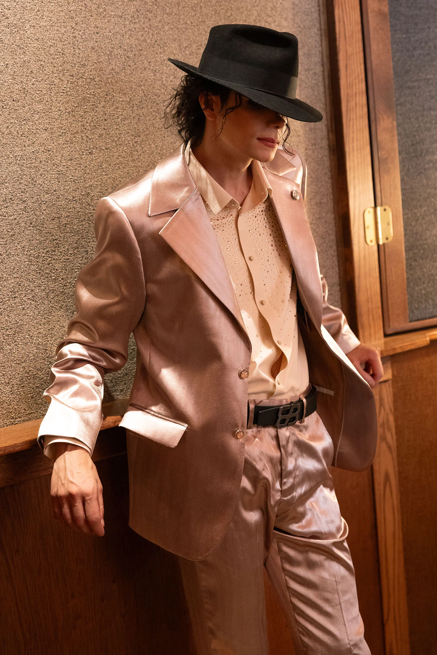 Alaric Satin Suit