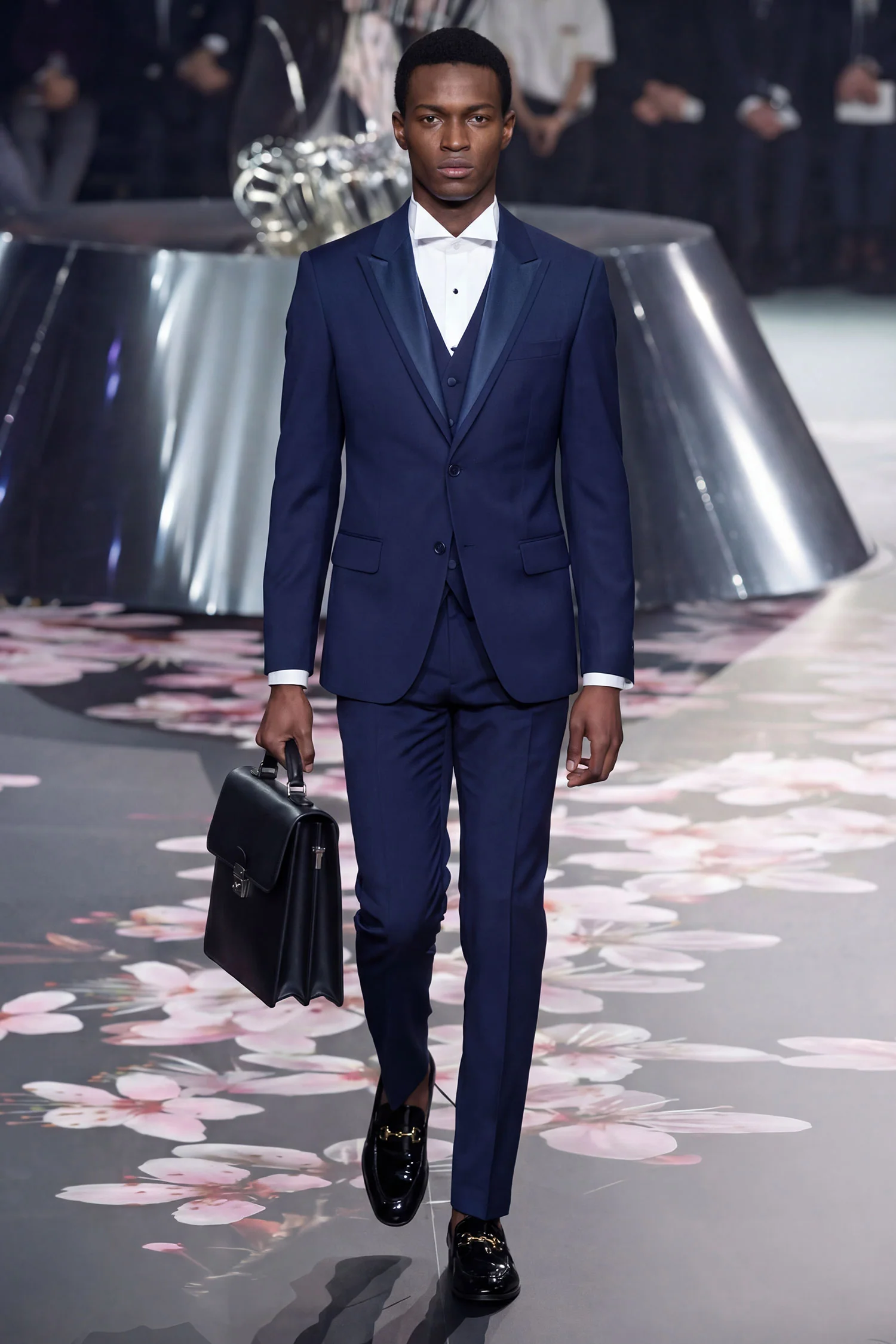 Archibald Tuxedo Suit - Image 9