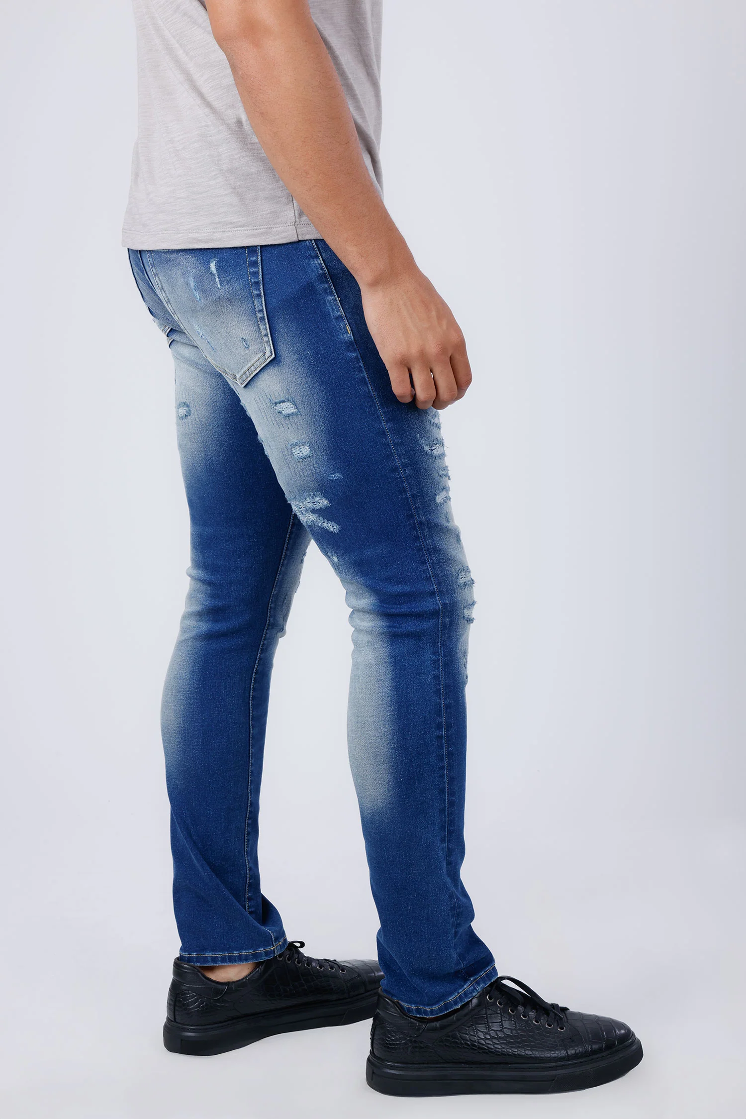 Budapest Ripped Jeans - Image 5