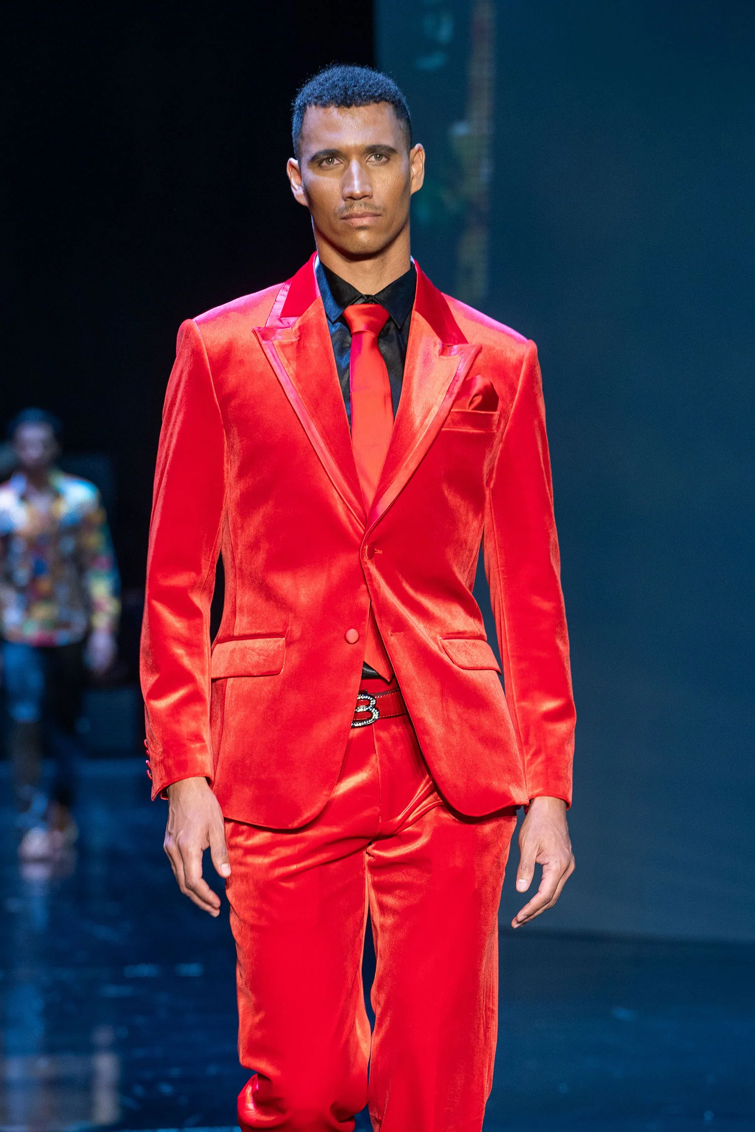 Fluffad Velvet Blazer - Image 3