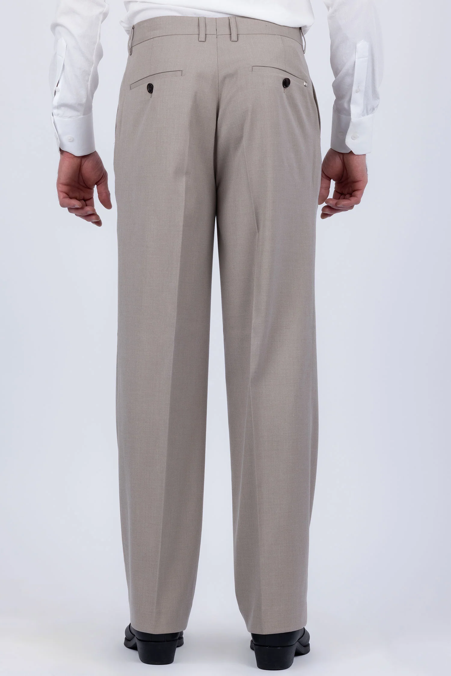 Mistcape Stable Peak Lapel Suit - Image 11